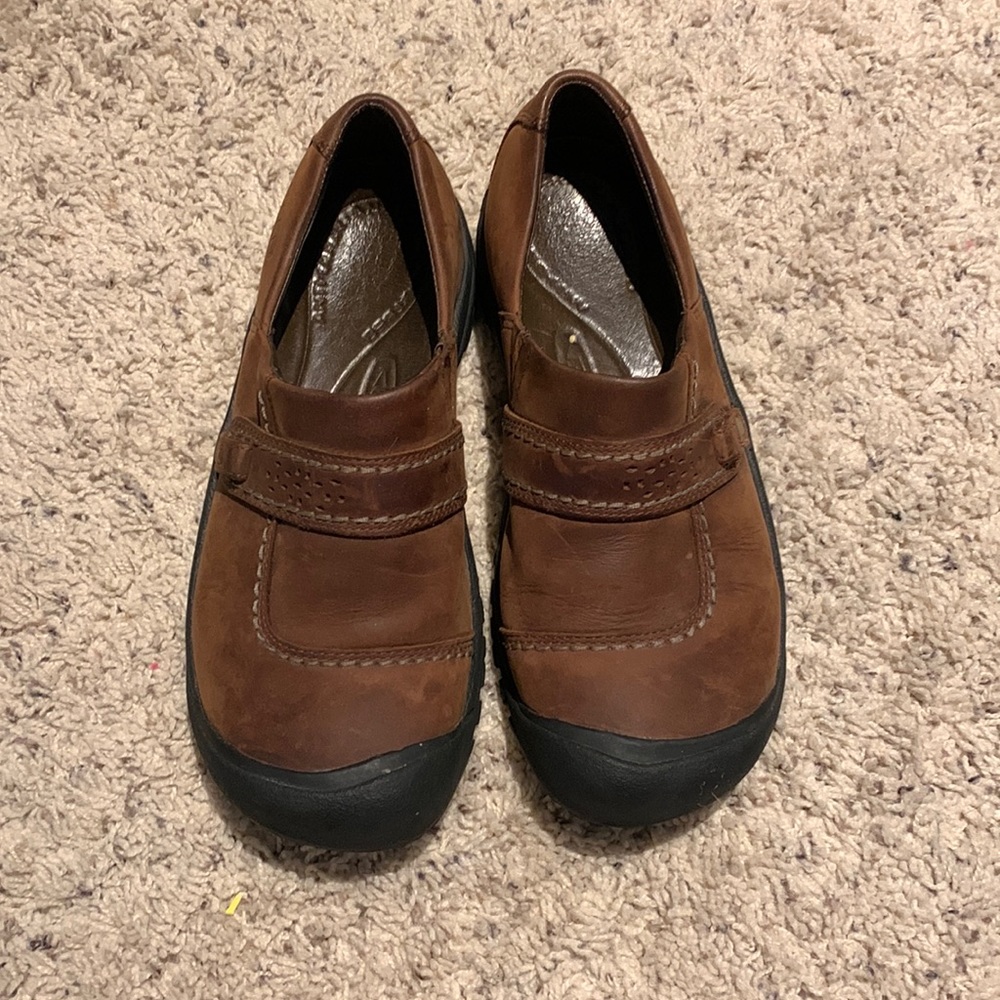 Keen Slip Ons, size 8.5
